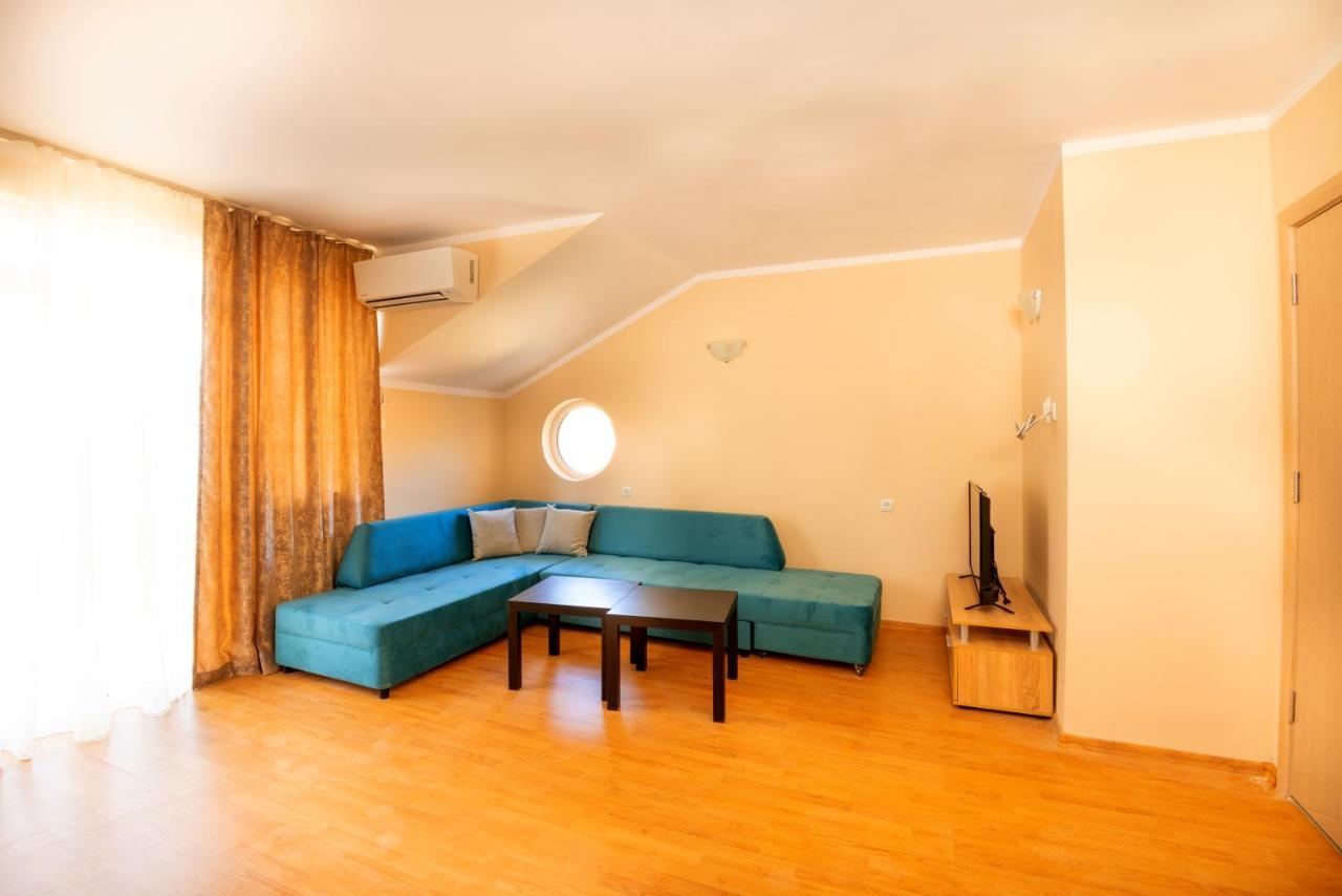 Hotel House With Garden Pomorie Esterno foto