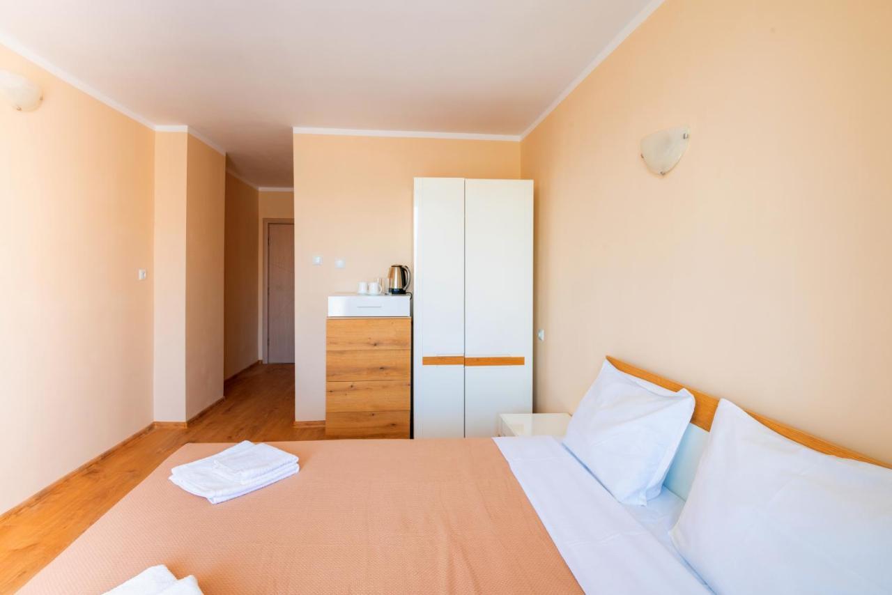 Hotel House With Garden Pomorie Esterno foto